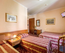 Четырёхместный номер Standard в Buonarroti Home