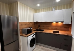 Апартаменты Апартаменты на Полярые зори 45 к1 кв 25 в Мурманской области