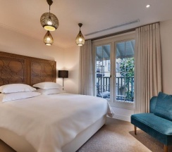 Двухместный номер Classic с балконом двуспальная кровать в The Drisco Hotel Tel Aviv - Relais & Chateaux