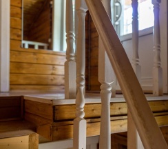 Дом у камня в Black fox