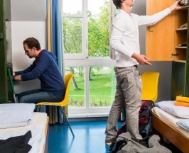 Четырёхместный номер Standard двуспальная кровать в Palace Hostel Schlossherberge