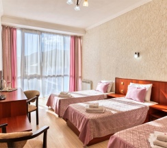 СТУДИЯ с панорамными окнами и видом на горы в Greek house viva hotels group