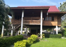 Коттедж с 2 комнатами в GongKaew HuenKum Hotel