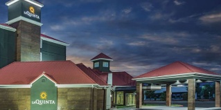 Лас-Вегас: Отель La Quinta Inn & Suites by Wyndham Las Vegas Summerlin Tech
