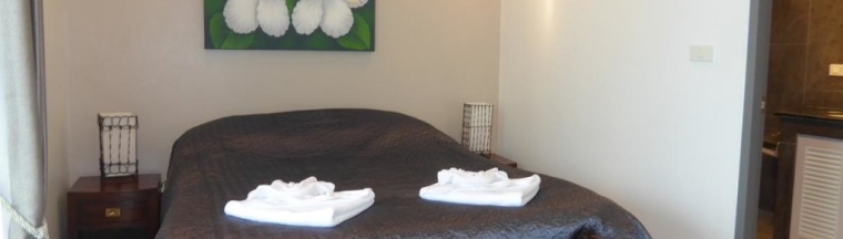 Вилла с 2 комнатами двуспальная кровать в Oasis Garden & Pool Villa at VIP Resort