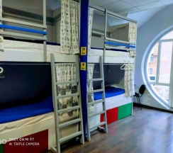 Место в 8 местном номере (Мужской) в ID Hostel
