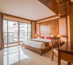 Полулюкс с 2 комнатами в Mike Beach Resort Pattaya - SHA