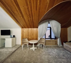 Номер люкс (с завтраком) в Flagman Hotel