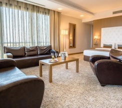 Двухместный полулюкс (двуспальная кровать) в Отель Korineum Golf & Beach Resort