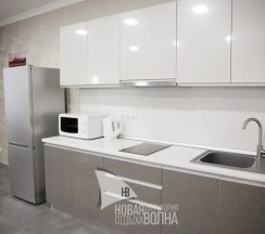 Коттедж с балконом и с красивым видом из окна в Новая волна