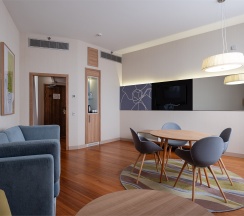 Реновированный Люкс с 1 спальней и доступом в lounge-зону в Edge Seligerskaya-Moscow