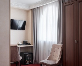 Двухместный стандарт в Европа