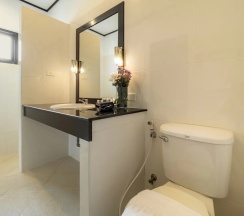 Двухместное бунгало Deluxe c 1 комнатой двуспальная кровать в Isara Nai Yang Resort