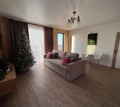 Коттедж с 2 комнатами с балконом и с красивым видом из окна в Alma house