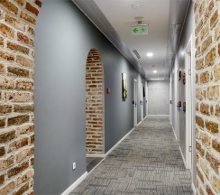 Junior Suite-ДВУХКОМНАТНЫЙ НОМЕР (2 большие кровати + 2 доп.мета ) в Red Brick