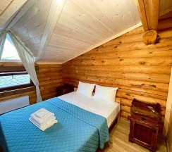 Двухместный номер с двуспальной кроватью в Избушка