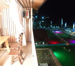 Люкс, двухкомнатный номер на втором этаже в Золотая рыбка