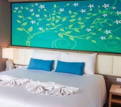 Двухместный номер Premium Deluxe двуспальная кровать в The Marina Phuket Hotel