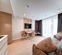Duplex с видом на море и бассейн в Лучезарный Резорт