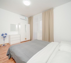 Улучшенная квартира ул. 8 Марта 190 с отдельной спальней в Rooms-Eкб