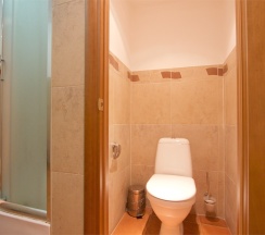 Комфорт+  4-х местный (2 двуспальные кровати или 1 двуспальная и 2 раздельные кровати) в Автодвор