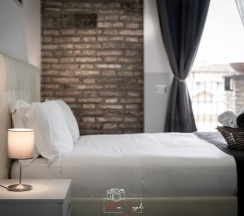Двухместный номер Standard с балконом двуспальная кровать в Arch Rome Suites