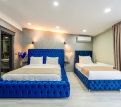 Трёхместный семейный номер Superior в Отель Monezza Hotel