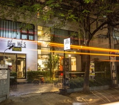 Кровать в общем номере в Give Me 5 Hostel