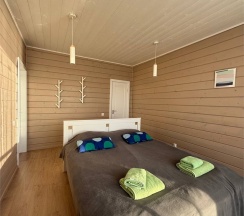 Хаусбот 2 в Времена Года