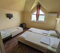 Трехместный номер в Белые Росы