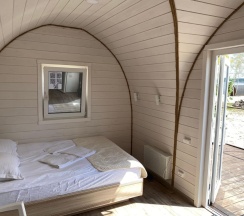 Коттедж премиум с 1 двуспальной кроватью (Глэмпинг люкс) в Набережная №1