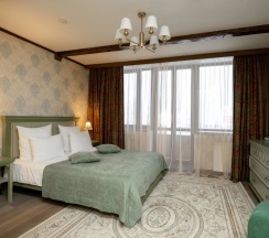 Люкс с балконом в Губернский