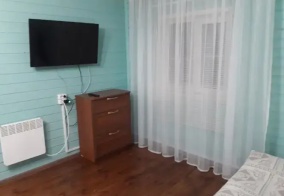 Коттедж Домик у озера в Печорах