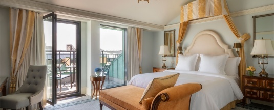 Премиум с террасой King в Four Seasons Hotel Lion Palace St. Petersburg