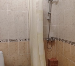 Семейный люкс с балконом и с красивым видом из окна в Adonis