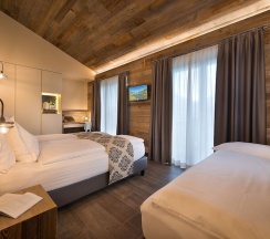 Четырёхместный номер Comfort двуспальная кровать в Hotel Sporting - Family Hospitality