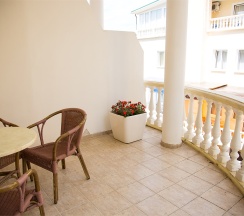 FAMILY 2-х комнатный номер с балконом в Вилла Бавария