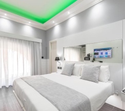 Двухместный номер Deluxe двуспальная кровать в THE ONE Boutique Hotel & SPA Rome