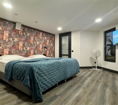 Апартаменты DUPLEX PREMIER с огромной видовой террасой в Маяк