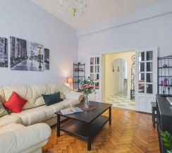 Апартаменты с 3 комнатами с балконом в GM Apartments
