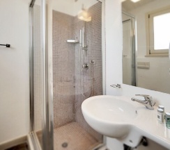Трёхместный номер Superior в Hotel Villa del Lauro