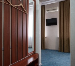 СТАНДАРТ с одной большой кроватью в Cronwell Ника Center