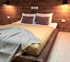 Уютный Tiny House с мансардным окном (Дом1). Заезд в 15.00, выезд до 12.00. в Sheluha house