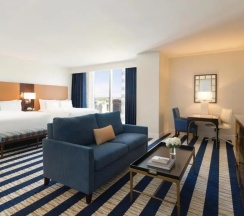 Четырёхместный полулюкс в Fairmont Austin