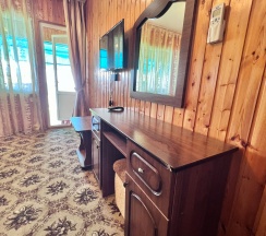 Дом с террасой в У Миланы