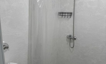 Семейный номер с двуспальной кроватью и односпальным диваном в Легенда