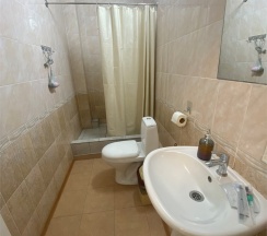 ДВУХМЕСТНЫЙ СТАНДАРТ с внешней личной ванной комнатой  и дополнительным местом в Ля Вилла