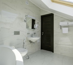 Семейный номер с ванной в D hotel