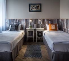 Стандартный с односпальными кроватями и доп.местом в Михаил Строгов