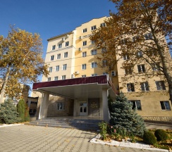 Комната в Апартаменты на Топольки-4, ул.Железнодорожная, 180 1 этаж, номер один. Администратор ОКСАНА